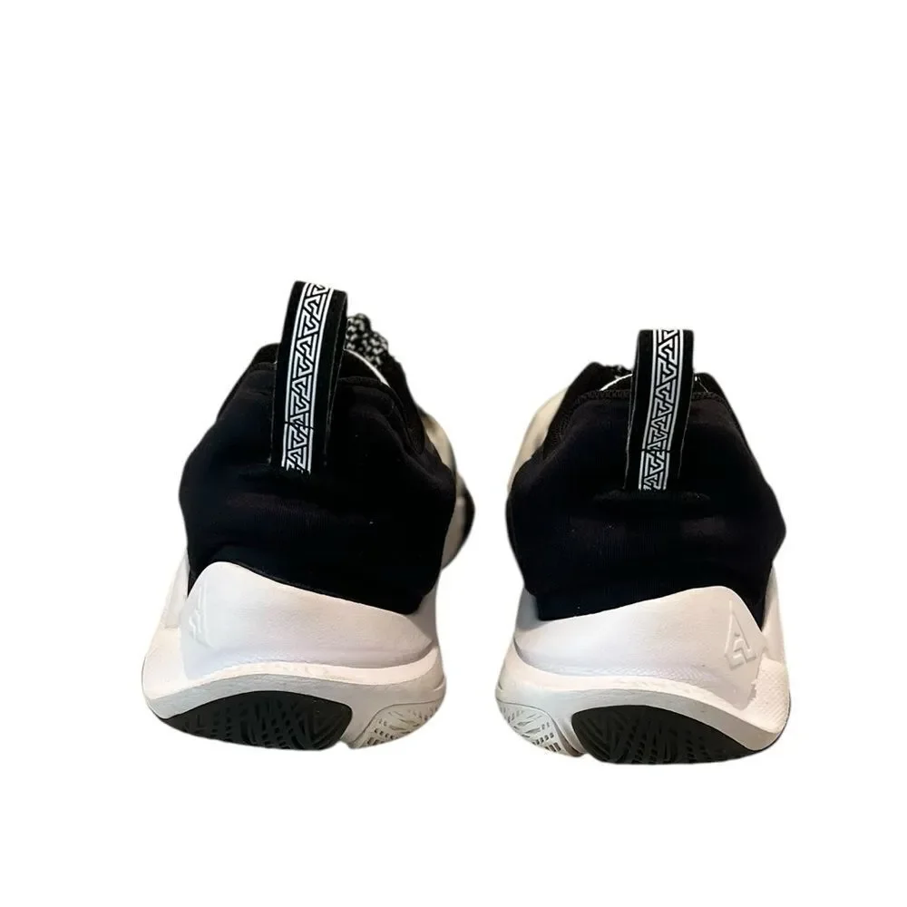 Nike Giannis Immortality Championship White Black Metallic Gold Men’s Size 10